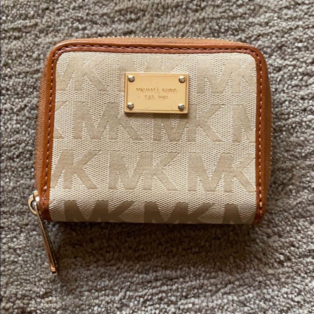 Michael Kors Small Logo Wallet